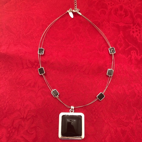 2PCS: EUC NY& company necklaces - Picture 2 of 3